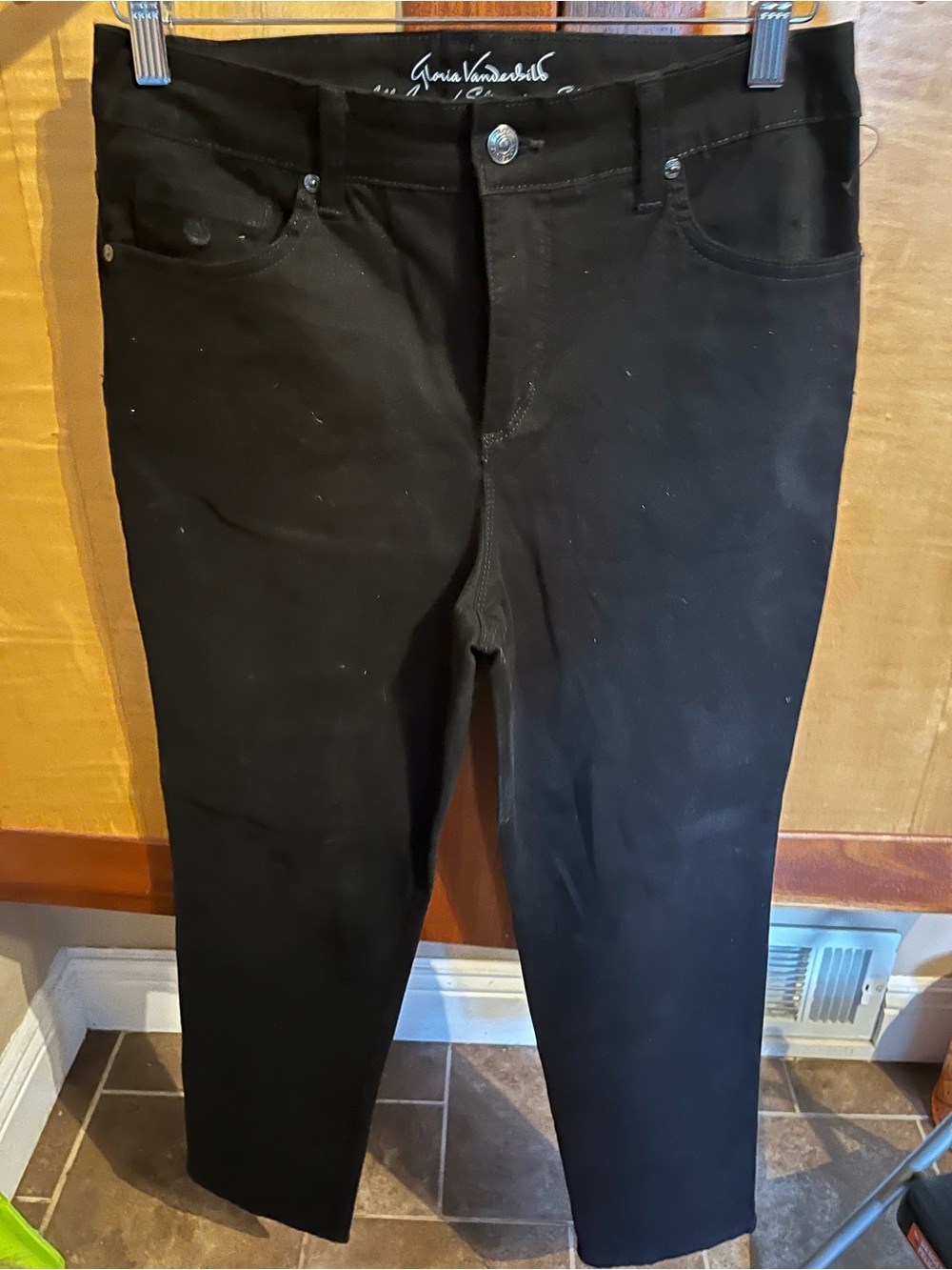 Gloria Vanderbilt Amanda  2.0 Black Jeans